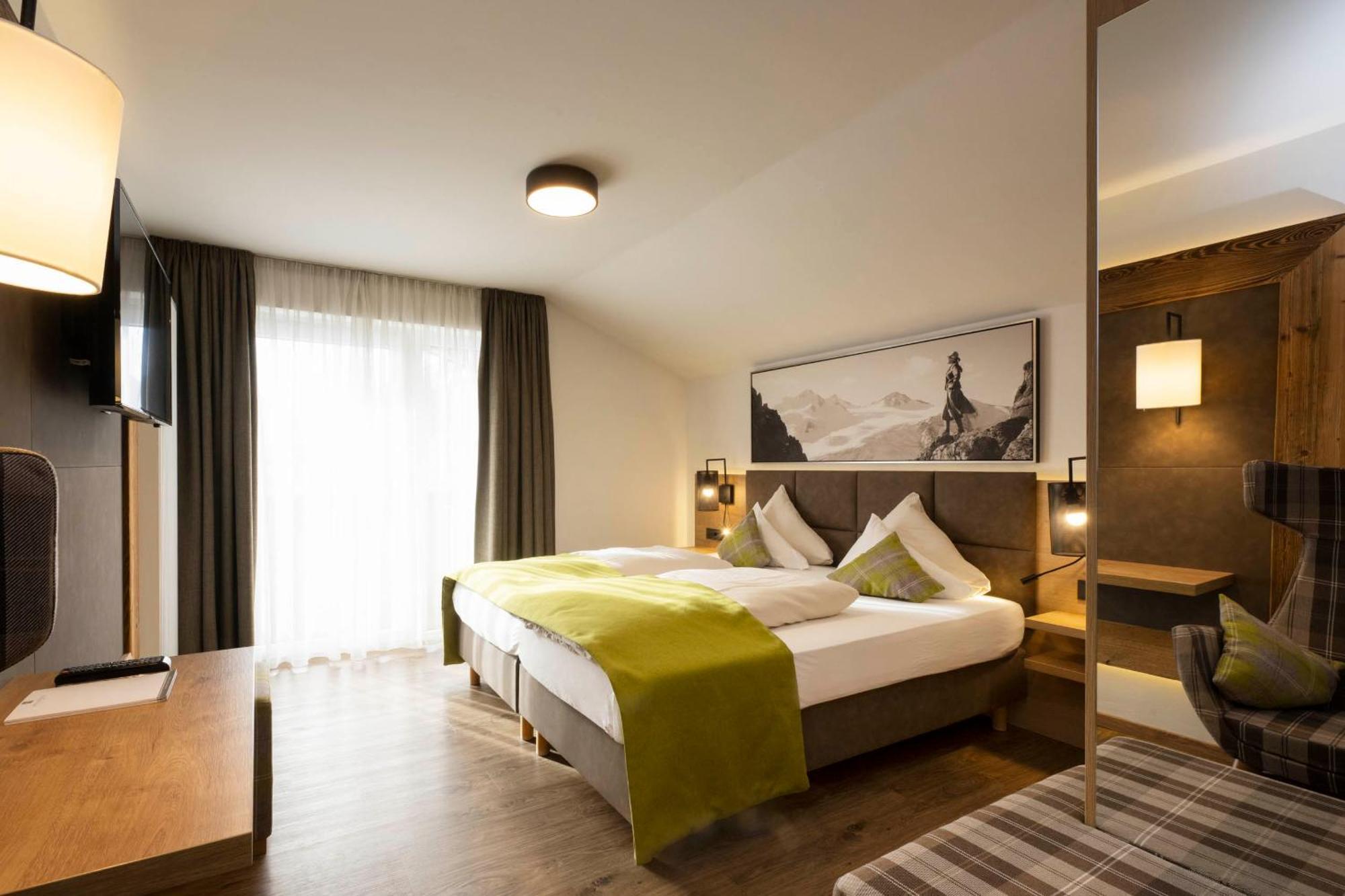 Hotel Brugger فلبمس المظهر الخارجي الصورة